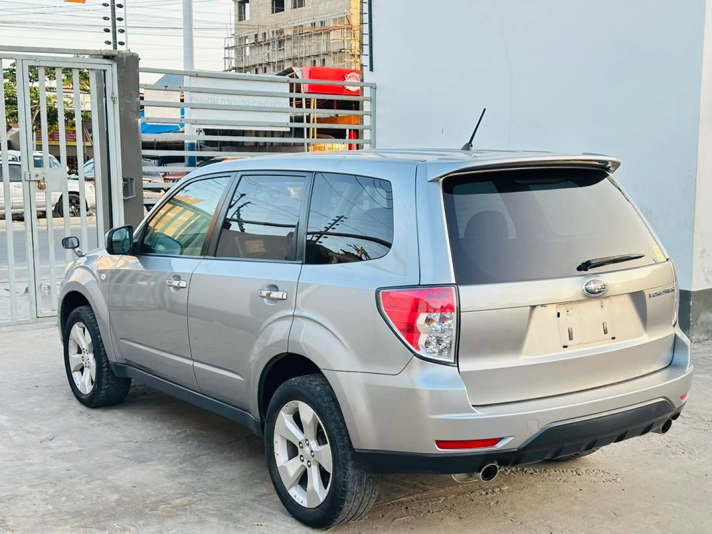 Subaru Forester XT SUV 2007 Silver thumbnail 9