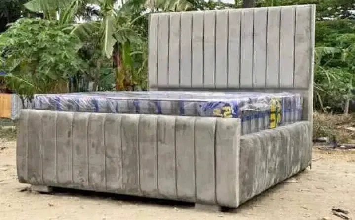 Kitanda na Godoro (Grey Upholstered)
