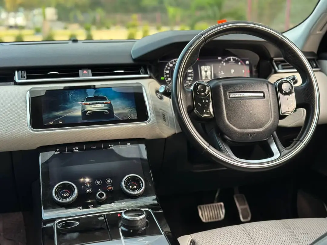 Range Rover Velar 2017 thumbnail 5
