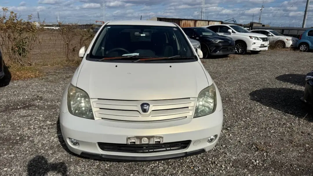 Toyota Ist 2004
