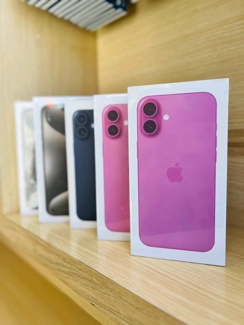 Apple iPhone 16 Plain 128GB with Free Accessories