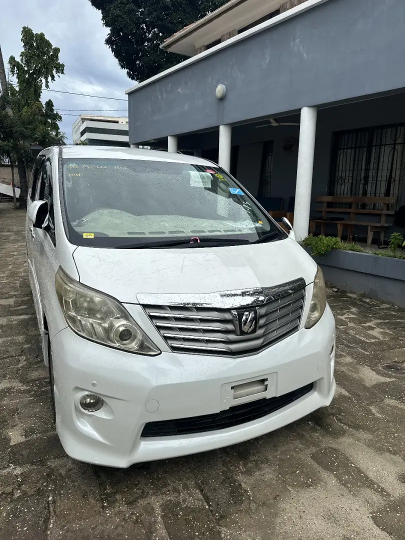 Toyota Alphard 2011 thumbnail 2