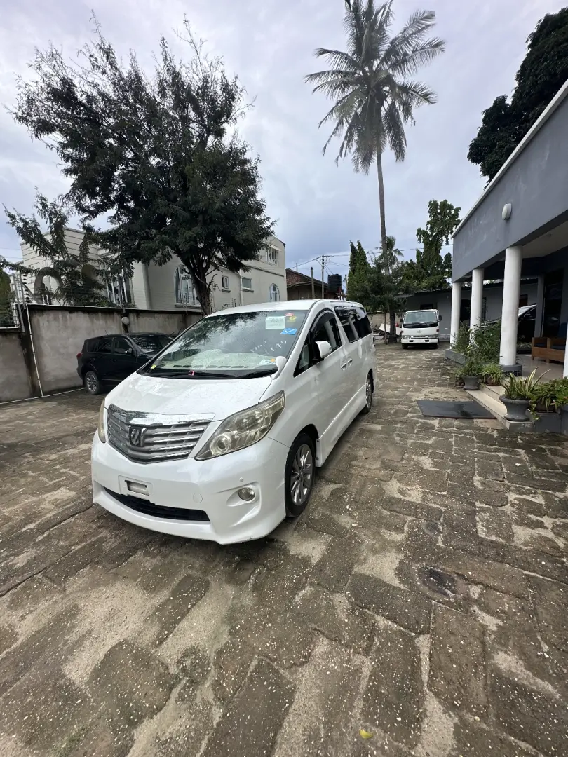 Toyota Alphard 2011 thumbnail 4