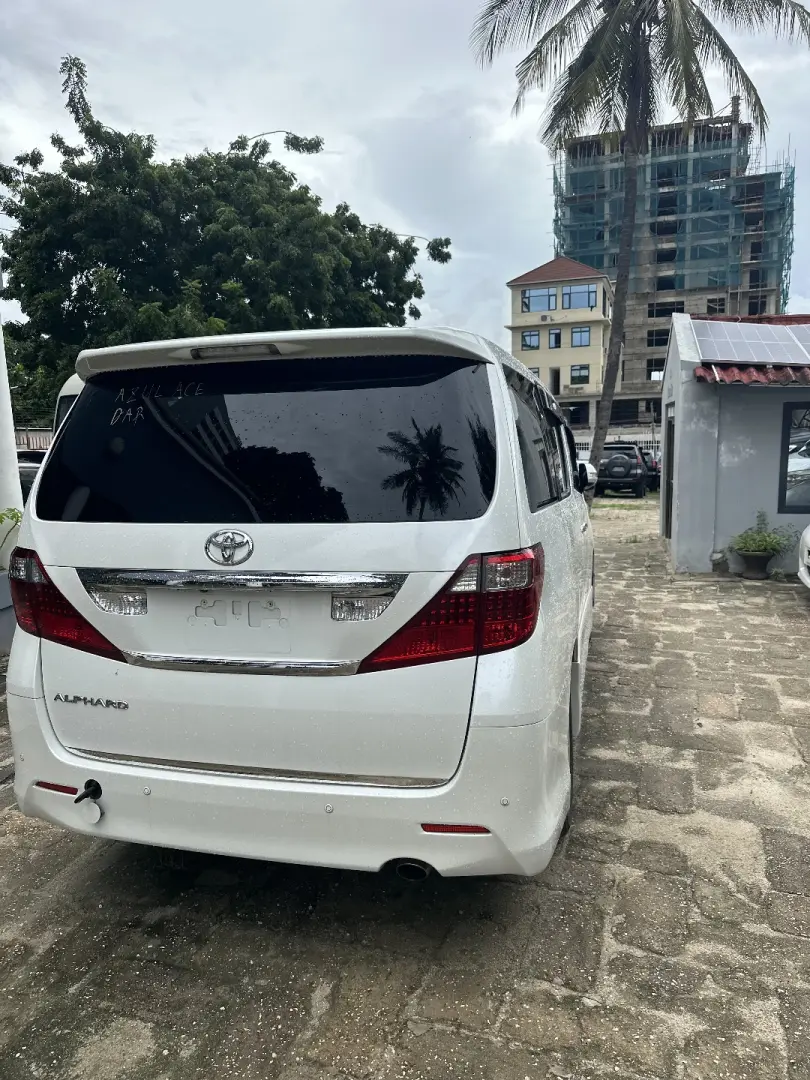 Toyota Alphard 2011 thumbnail 7