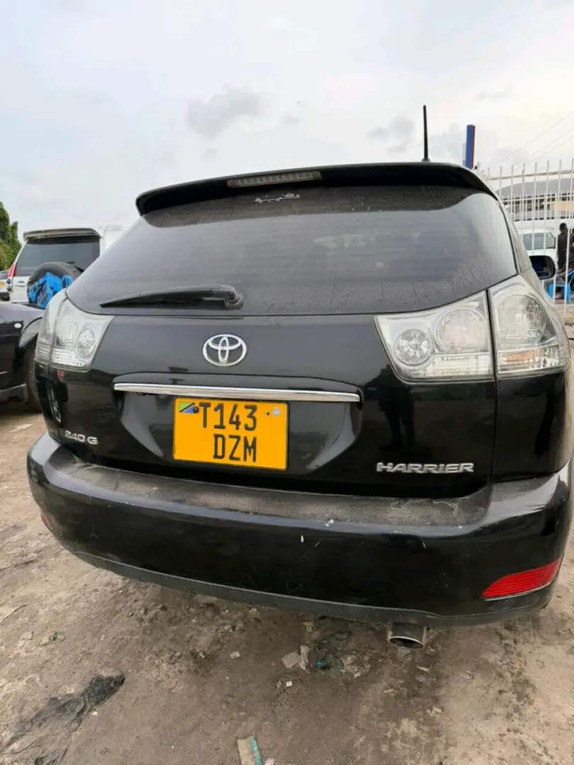 Black Toyota Harrier 2008 (DZM Reg)