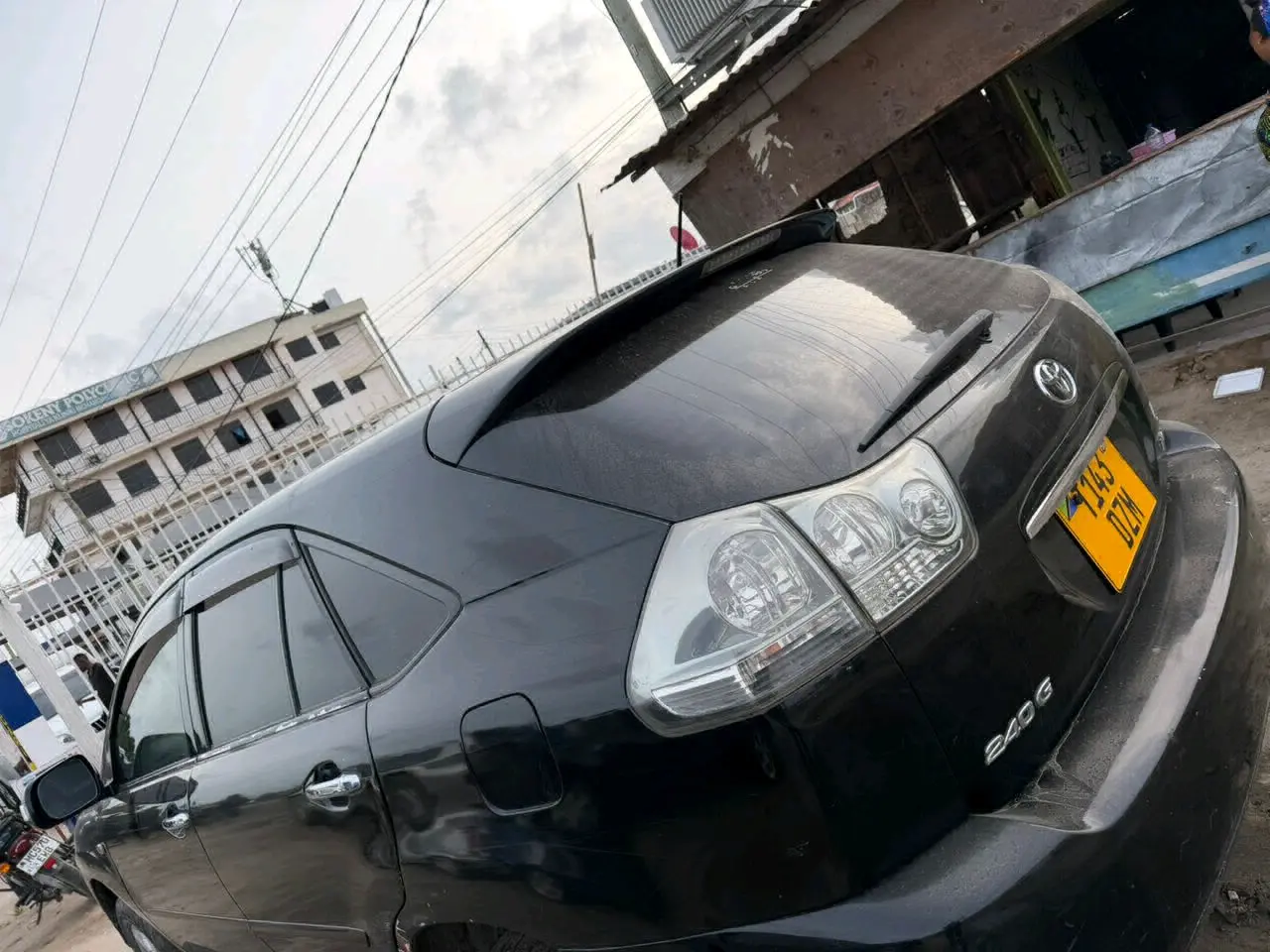 Black Toyota Harrier 2008 (DZM Reg) thumbnail 4