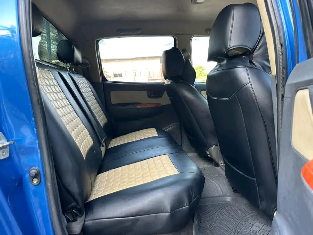 Toyota Hilux Double Cabin 2013 Blue thumbnail 7
