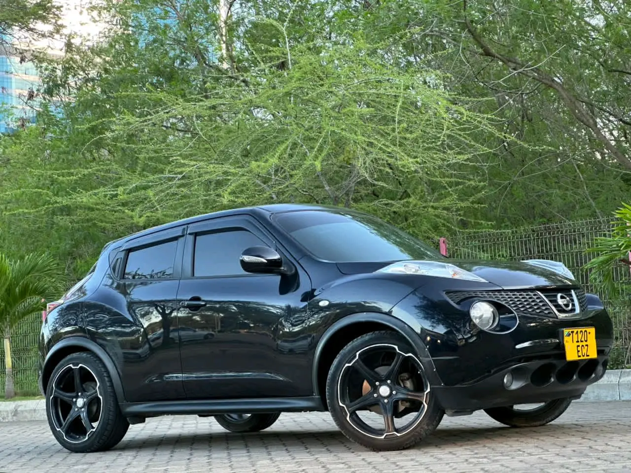 Nissan Juke 2012 Black Automatic thumbnail 6