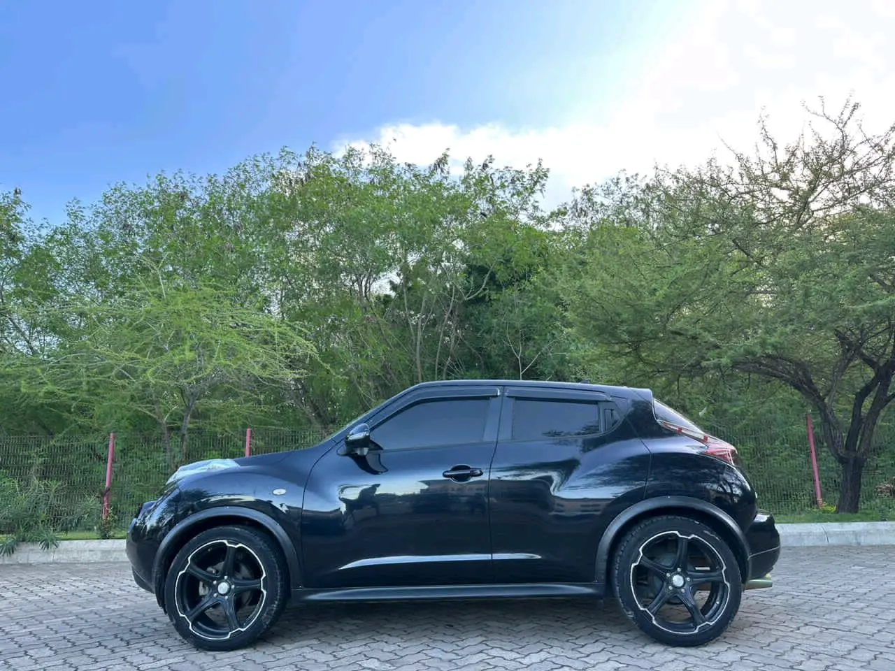 Nissan Juke 2012 Black Automatic thumbnail 7