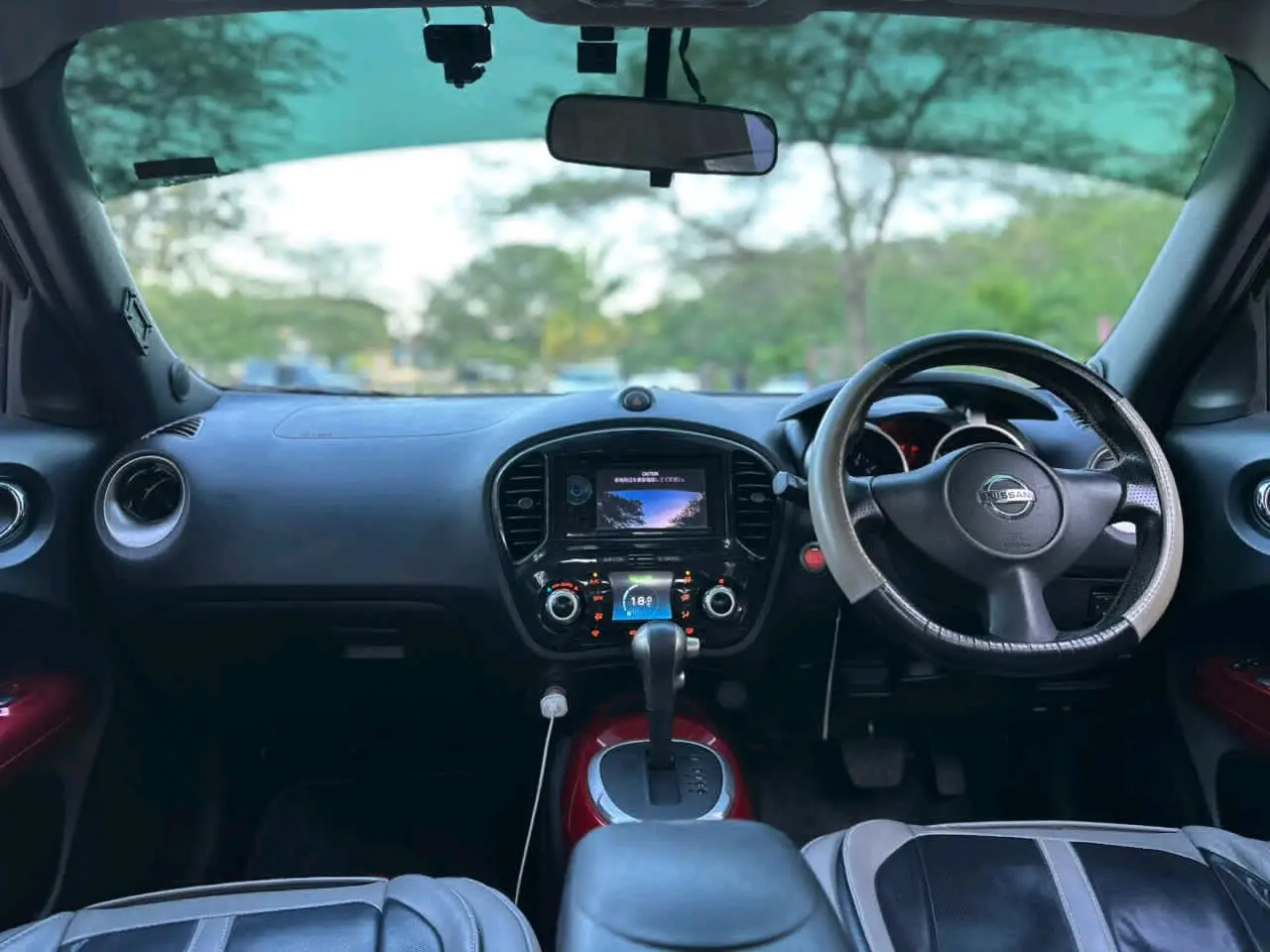 Nissan Juke 2012 Black Automatic thumbnail 9