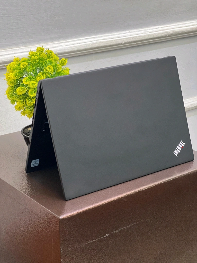 Lenovo ThinkPad P43s Laptop Core i7 10th Gen 48GB RAM thumbnail 3