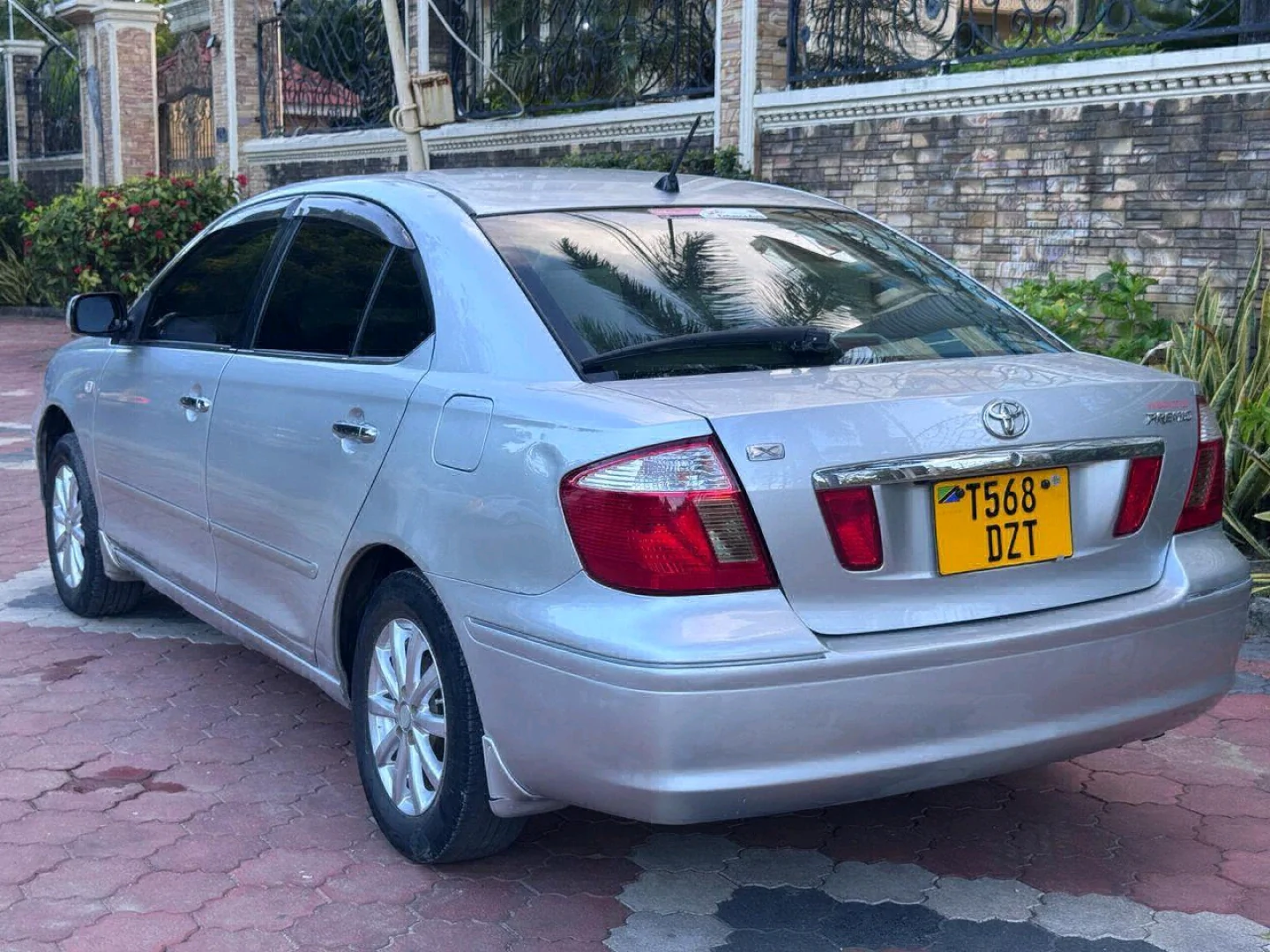 Toyota Premio X 2004 Sedan - Low Mileage thumbnail 3