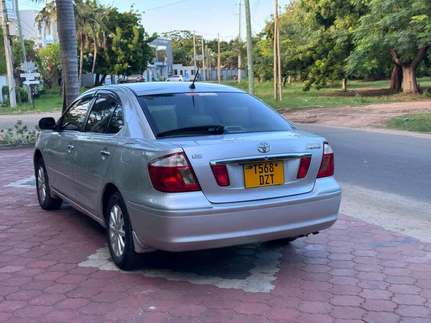 Toyota Premio X 2004 Sedan - Low Mileage thumbnail 5