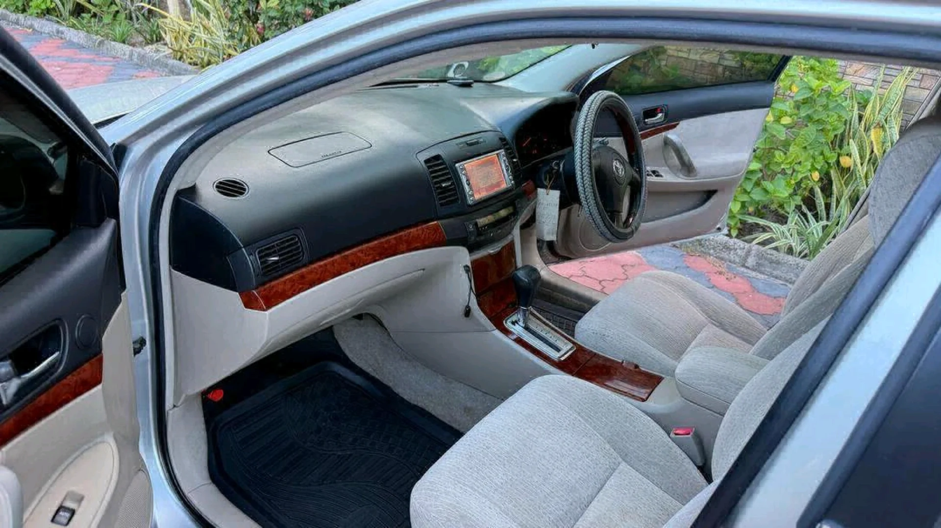 Toyota Premio X 2004 Sedan - Low Mileage thumbnail 9