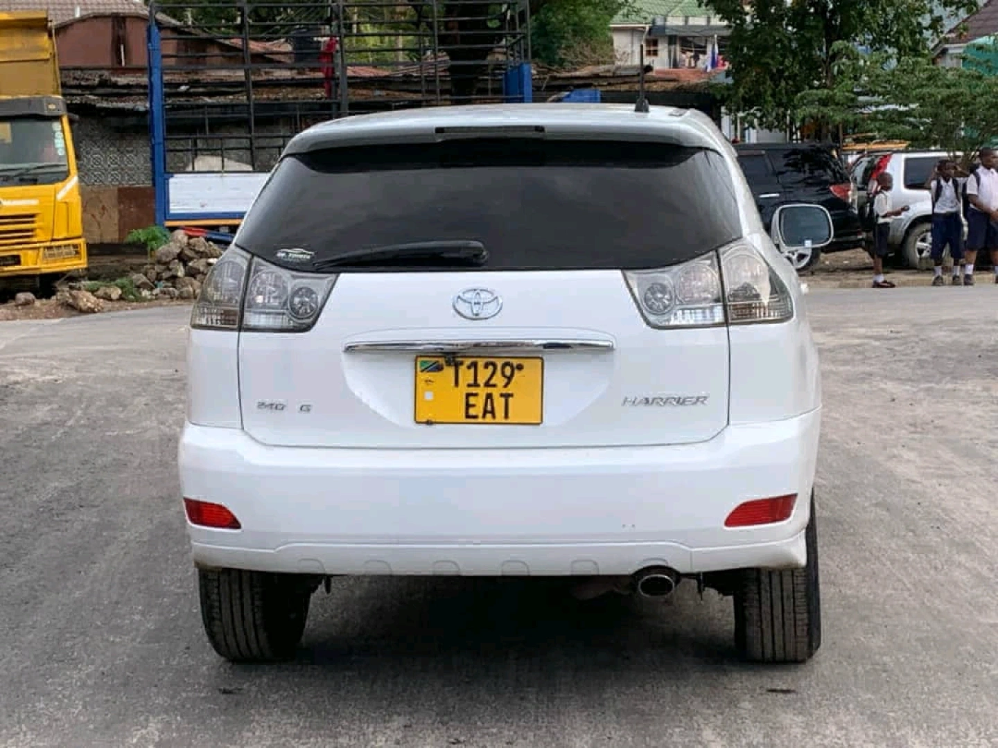Toyota Harrier 2005 White SUV Reg EAT thumbnail 2