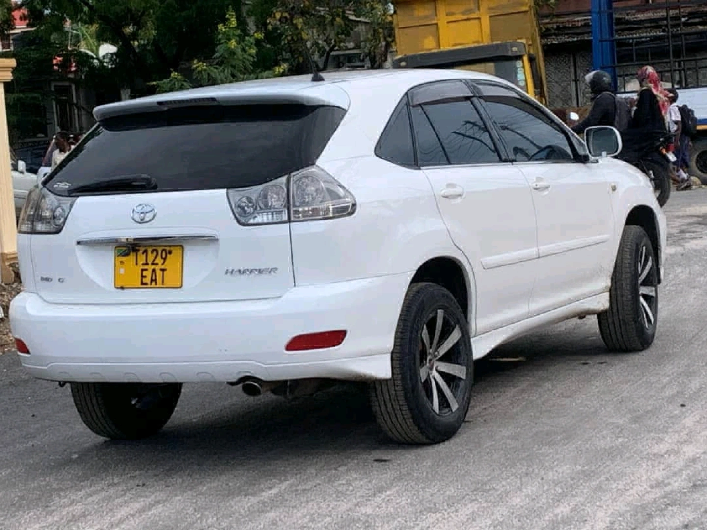 Toyota Harrier 2005 White SUV Reg EAT thumbnail 3