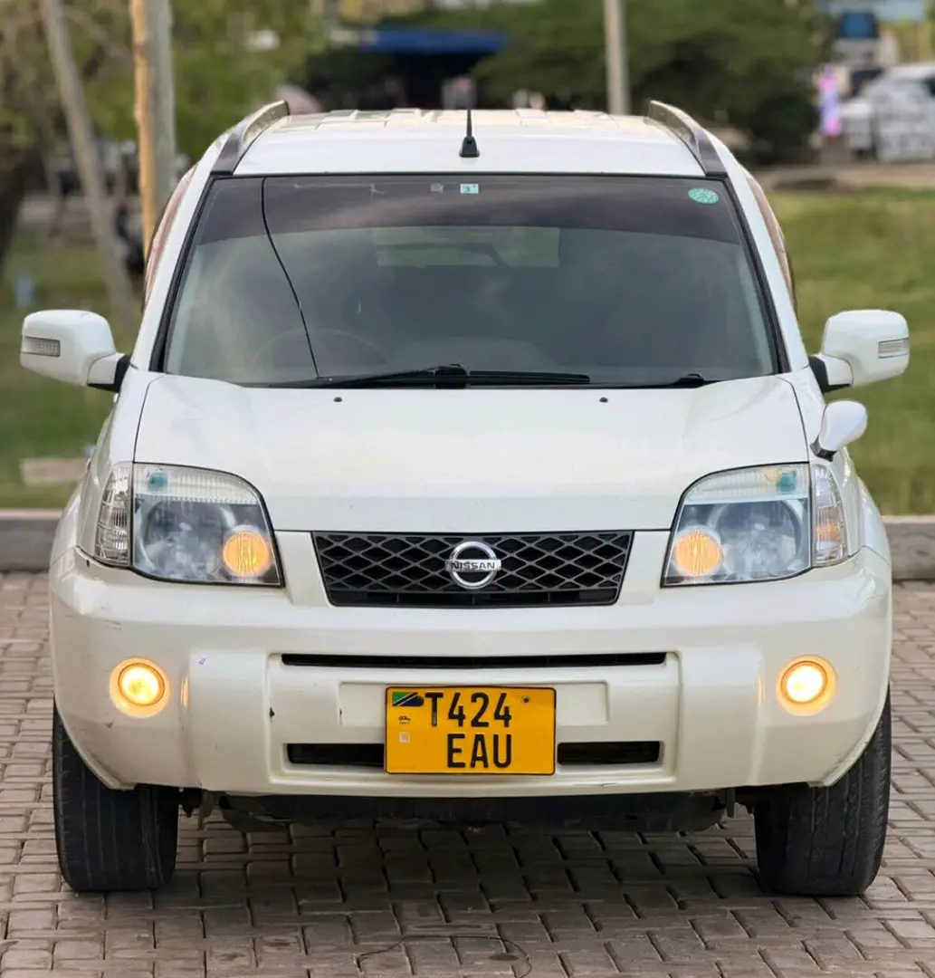 White Nissan X-Trail SUV for Sale