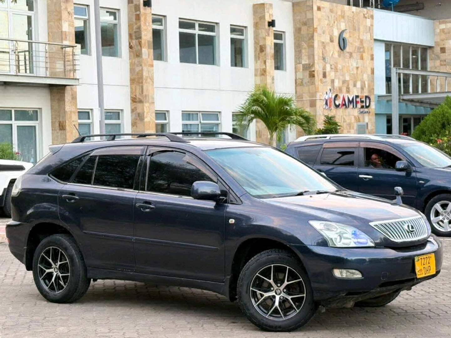 Toyota Harrier New Reg DHP Black SUV thumbnail 6