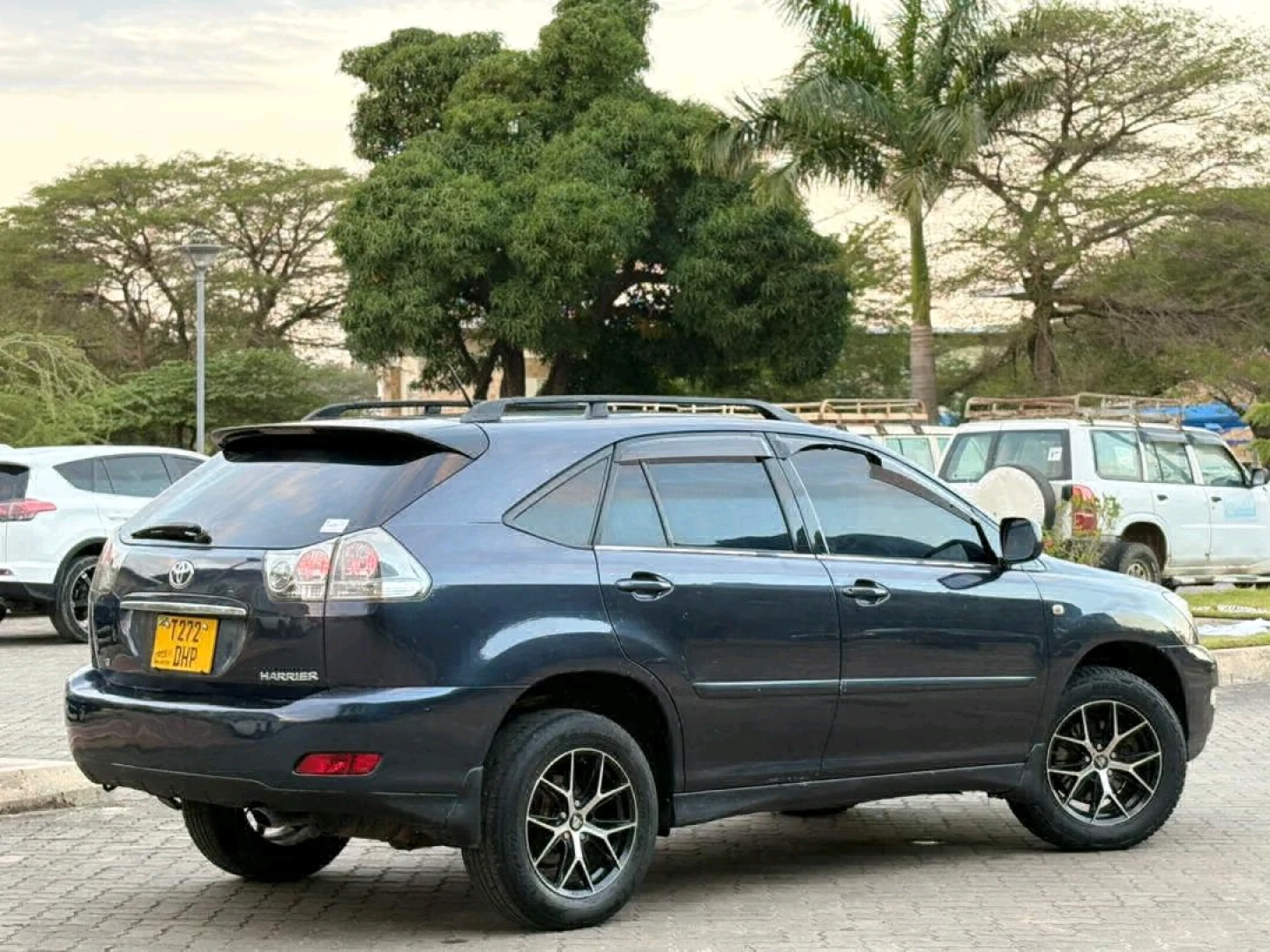 Toyota Harrier New Reg DHP Black SUV thumbnail 7