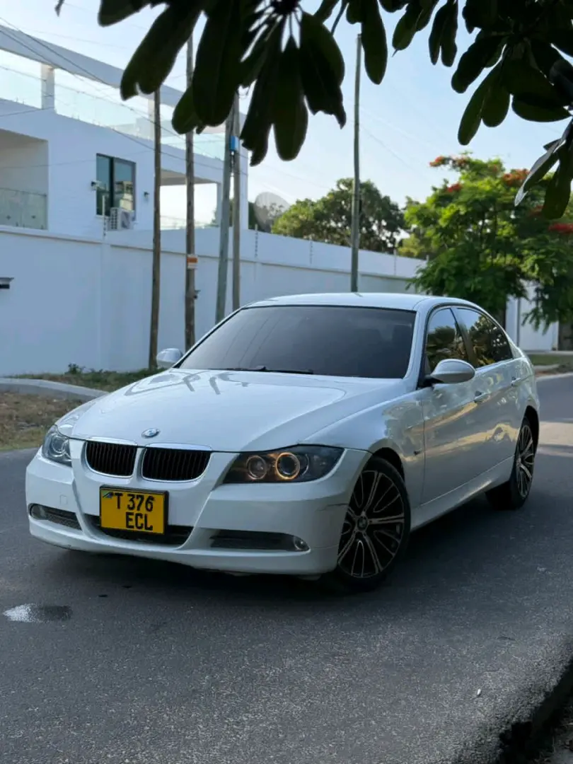 BMW 3 Series Sedan, Automatic, 1990cc thumbnail 3