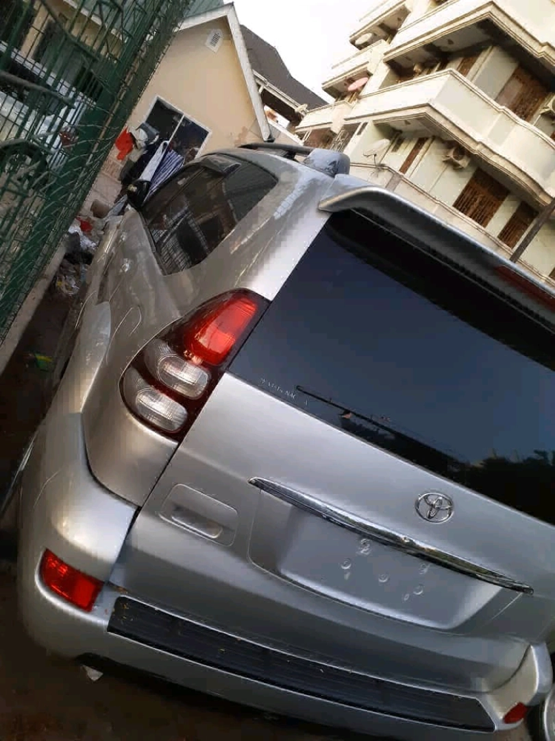 Toyota Land Cruiser Prado 120 Automatic 2005