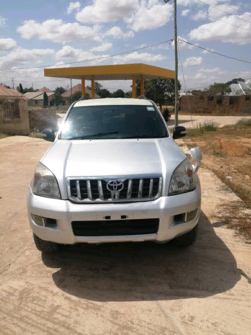 Toyota Land Cruiser Prado 120 Automatic 2005 thumbnail 3