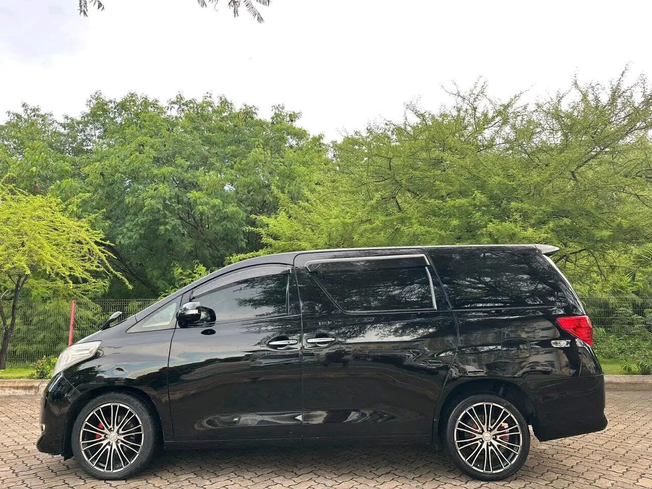 Toyota Alphard 2011 (EKN) thumbnail 7