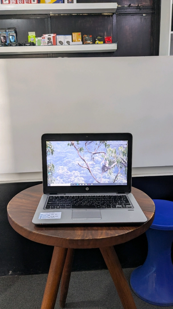 HP EliteBook AMD A10 Laptop 4GB RAM 128GB SSD thumbnail 2