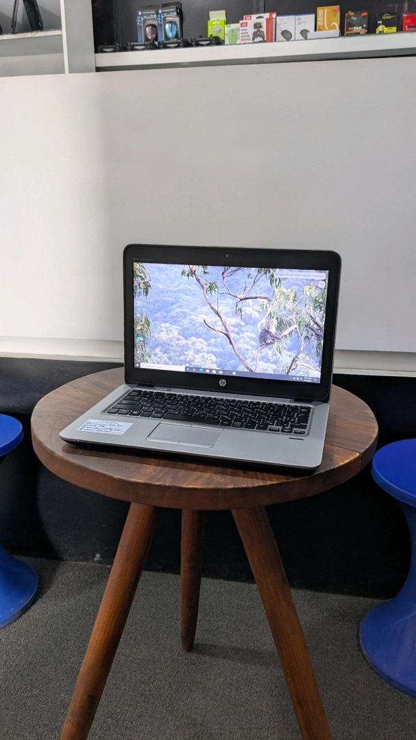 HP EliteBook AMD A10 Laptop 4GB RAM 128GB SSD thumbnail 5