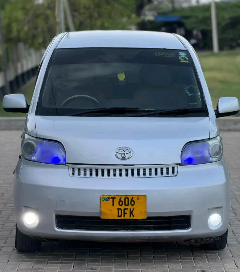Toyota Porte DFK Full AC 1290cc