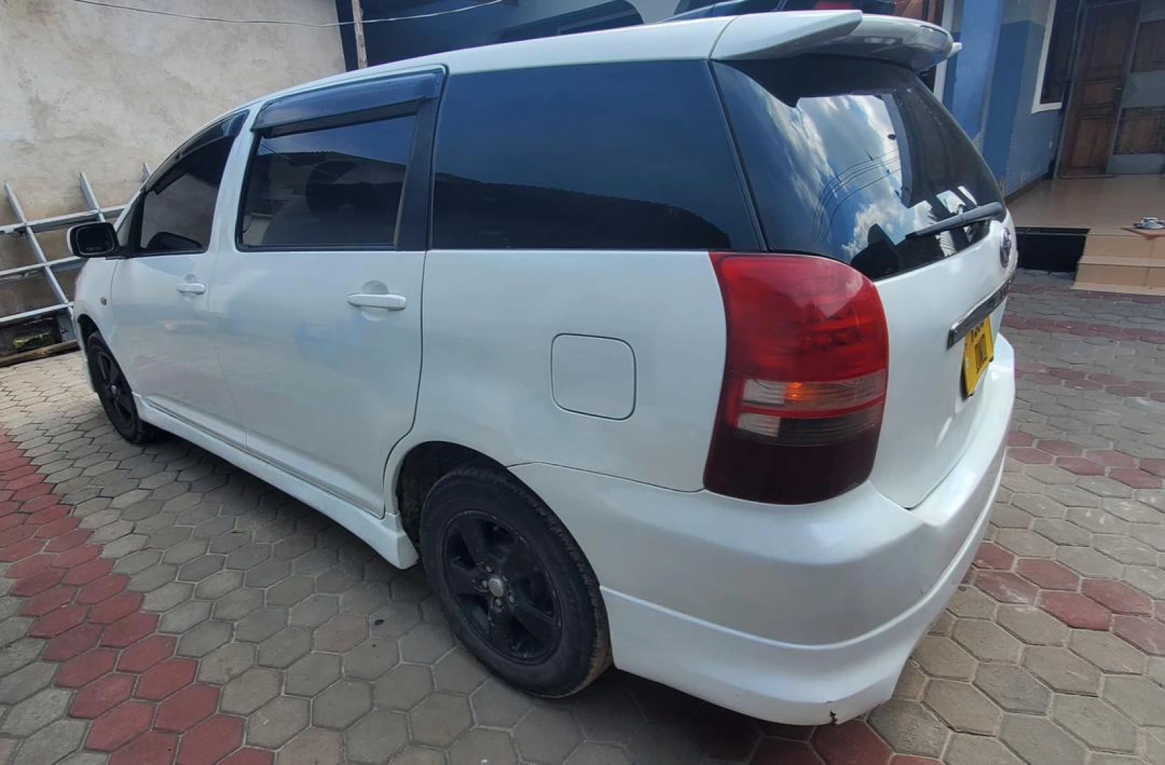 Toyota Wish 2004 Automatic 7-Seater thumbnail 4
