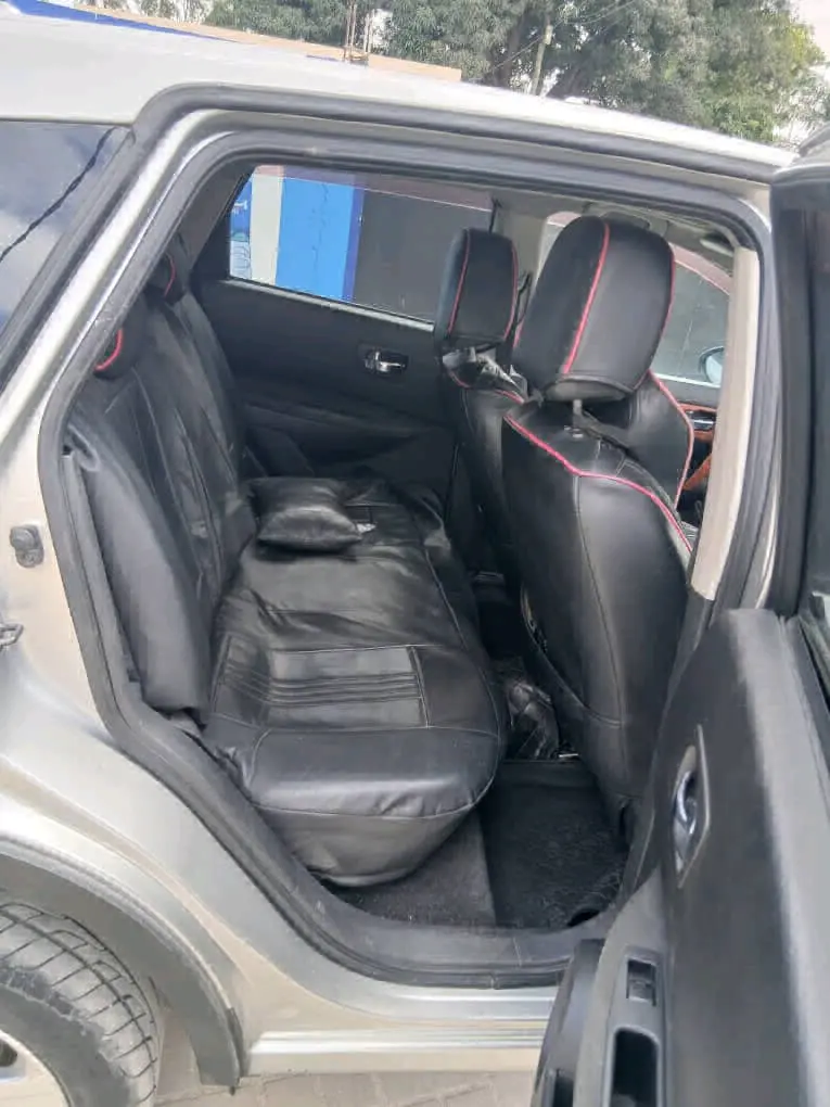 Used Silver Nissan Dualis (Qashqai) for Sale thumbnail 4