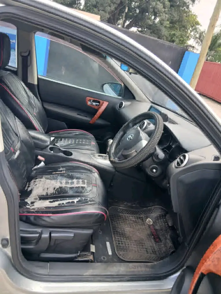 Used Silver Nissan Dualis (Qashqai) for Sale thumbnail 5