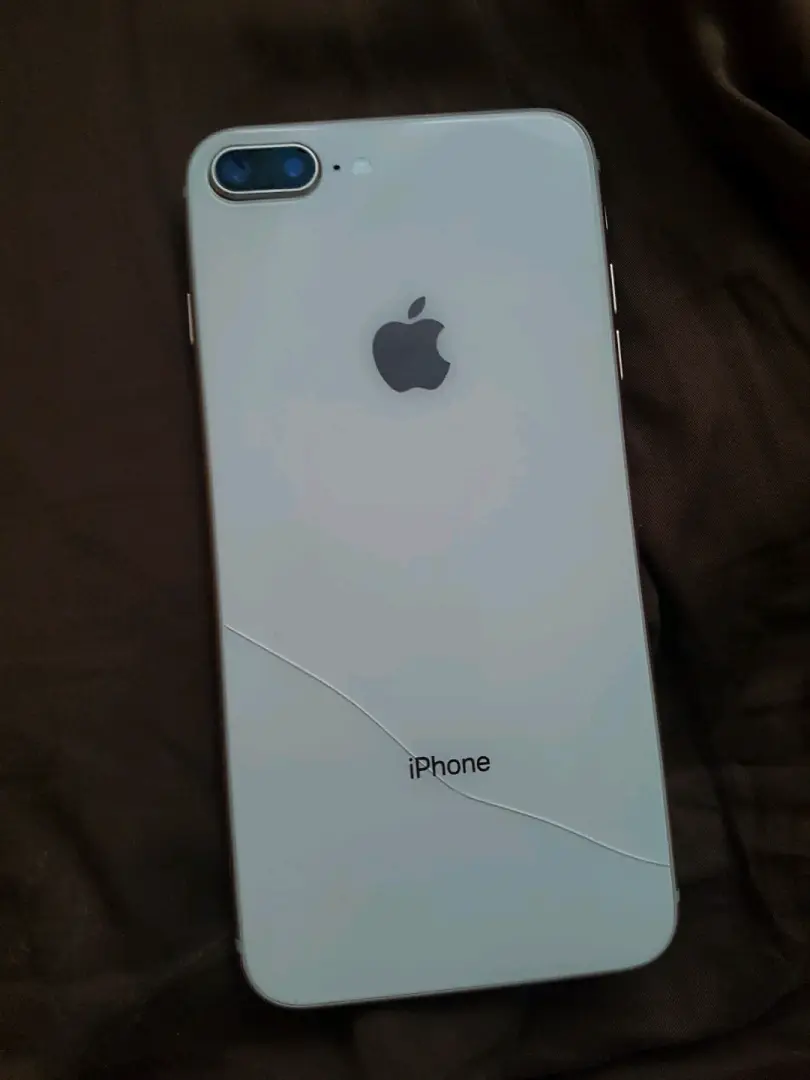 IPhone 8 Plus 64GB thumbnail 2