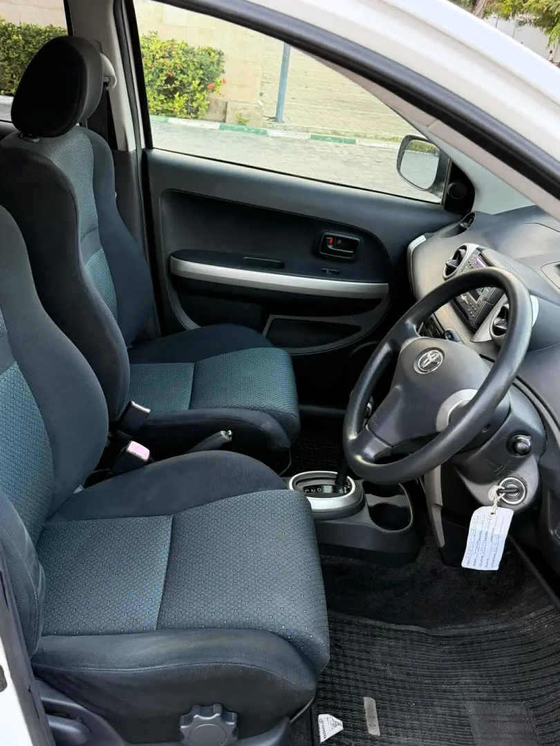 Toyota Ist 2006, 1290cc, Unregistered thumbnail 6