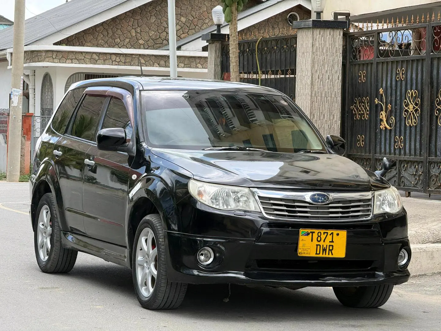 Black 2008 Subaru Forester with EJ20 Engine thumbnail 2