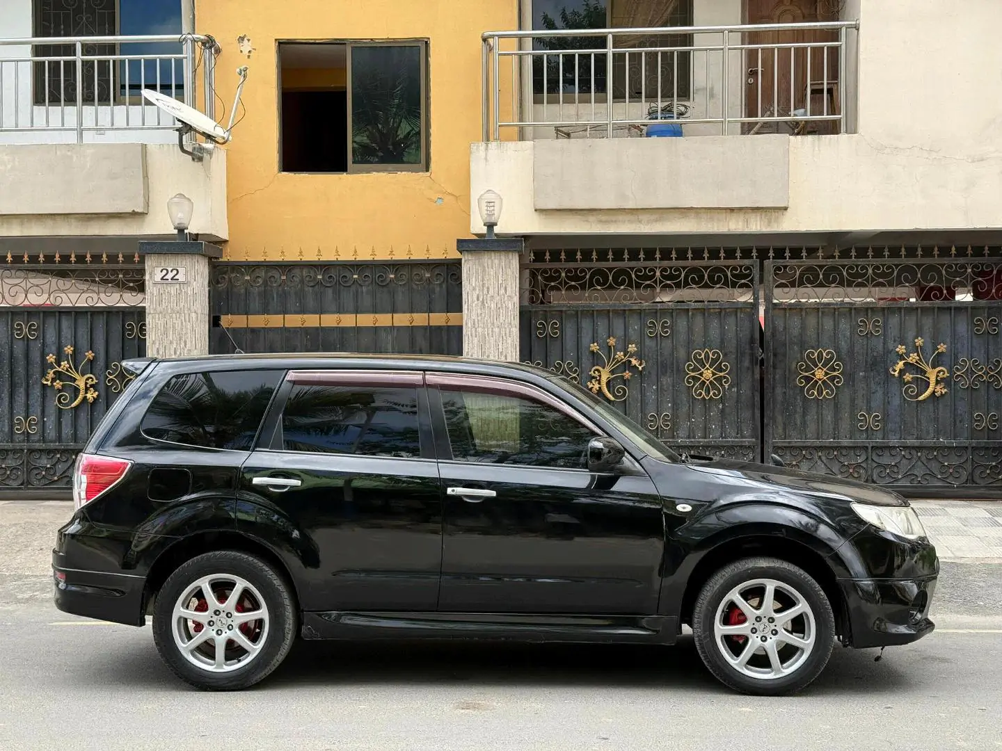 Black 2008 Subaru Forester with EJ20 Engine thumbnail 3