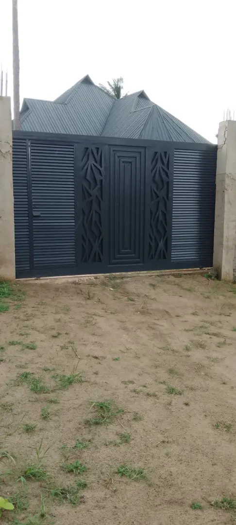 Modern Metal Gates & Doors - ENA Workshop thumbnail 2