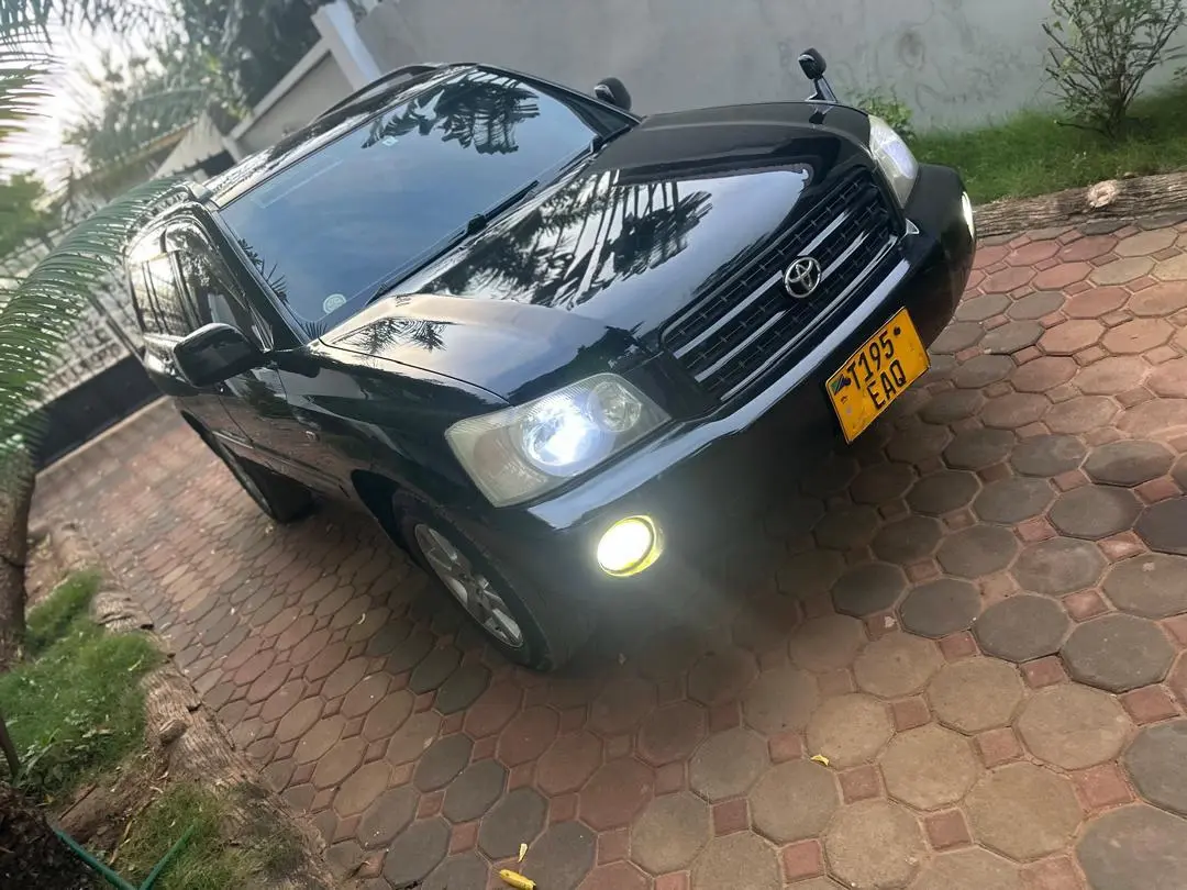 Toyota Kluger 2003