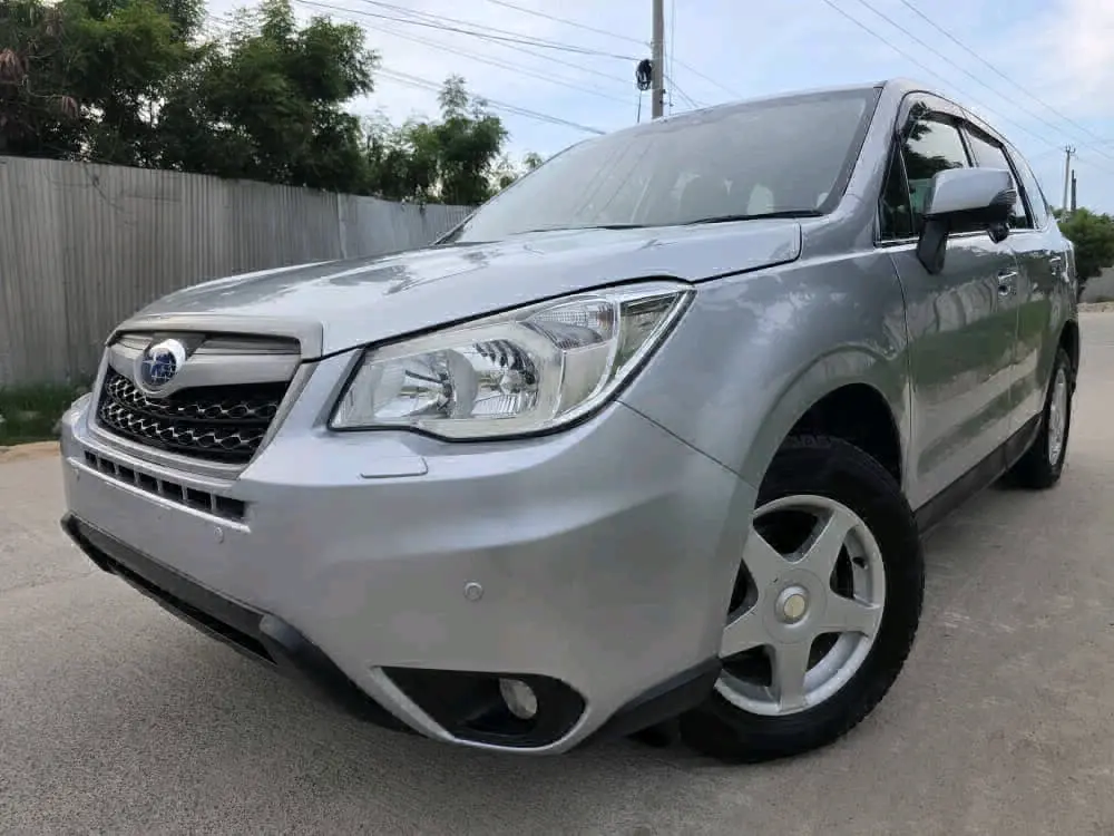 Subaru Forester SJ5 2015 Grey 4WD Automatic thumbnail 3