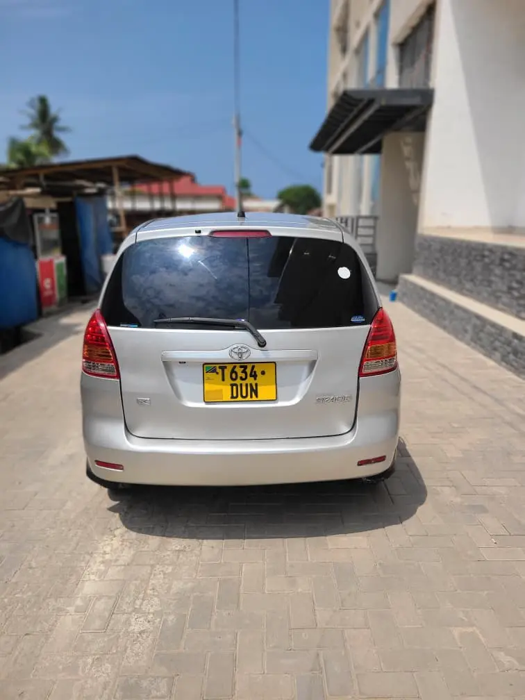 2005 Silver Toyota Spacio (1490cc, Automatic) thumbnail 2