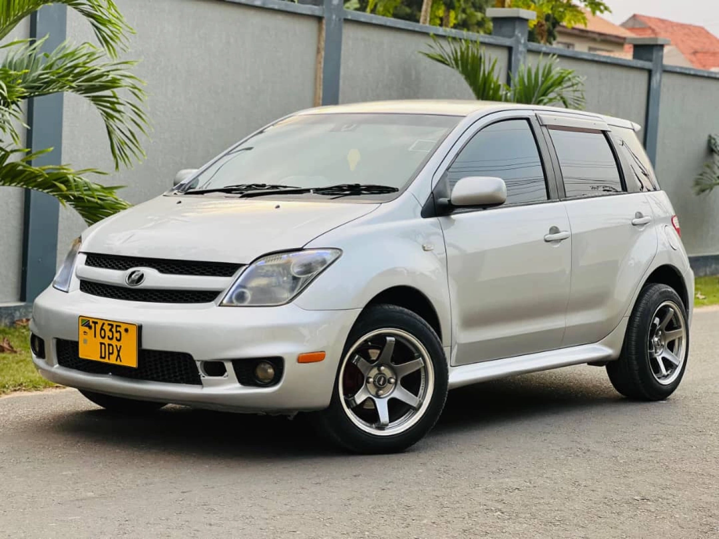 Toyota IST 2006 Automatic - 12.8 Million TZS thumbnail 2