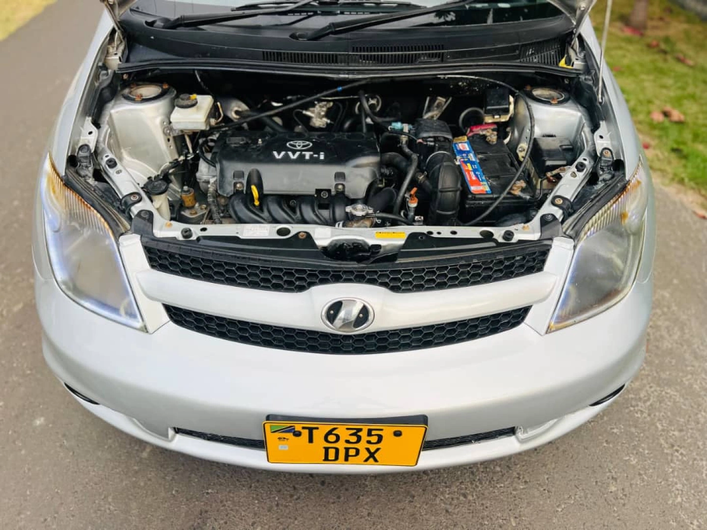 Toyota IST 2006 Automatic - 12.8 Million TZS thumbnail 7