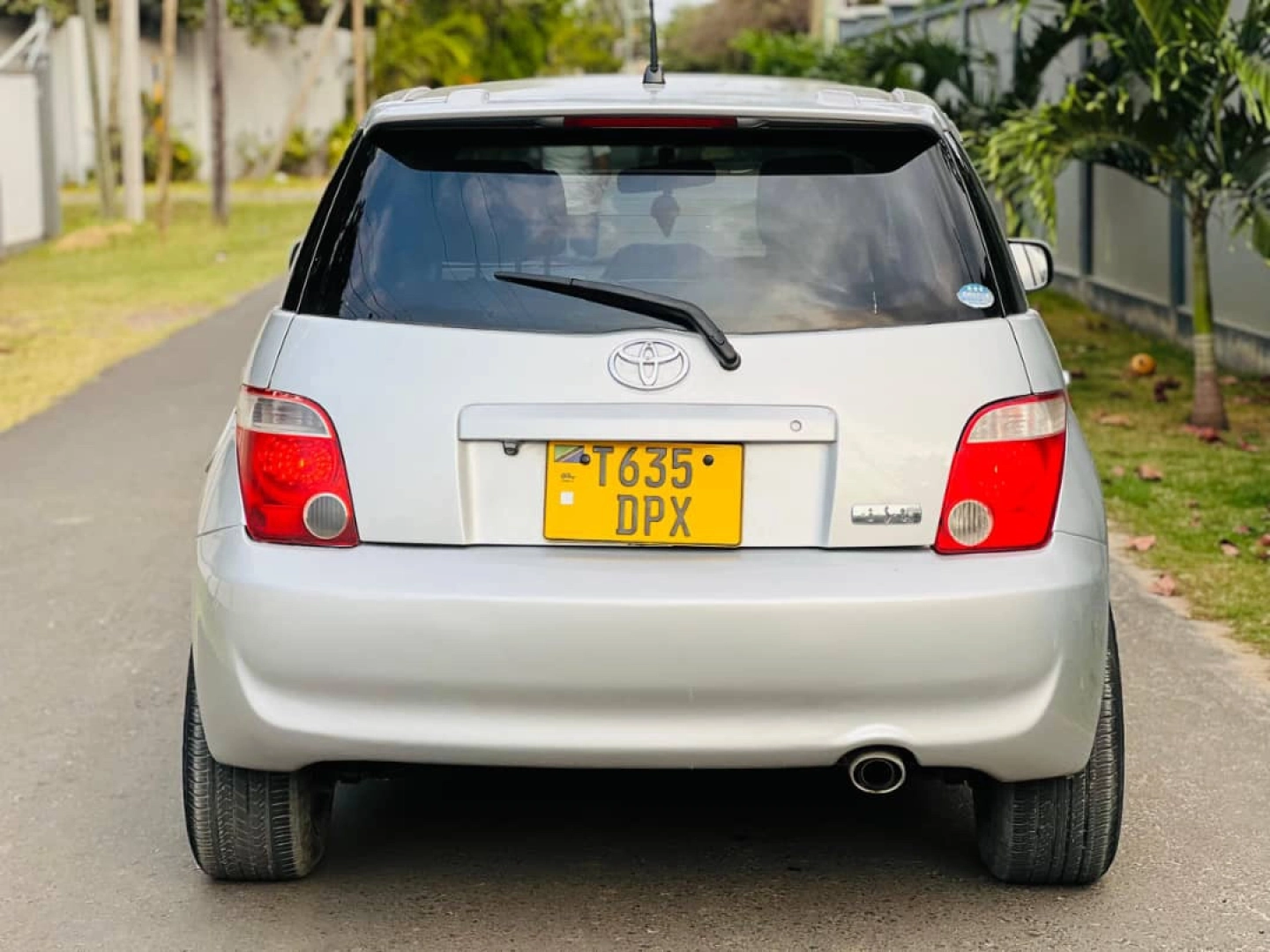 Toyota IST 2006 Automatic - 12.8 Million TZS thumbnail 8