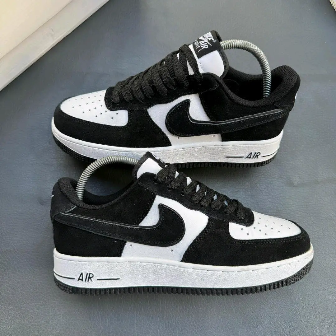 Nike Air Force 1 Low Panda