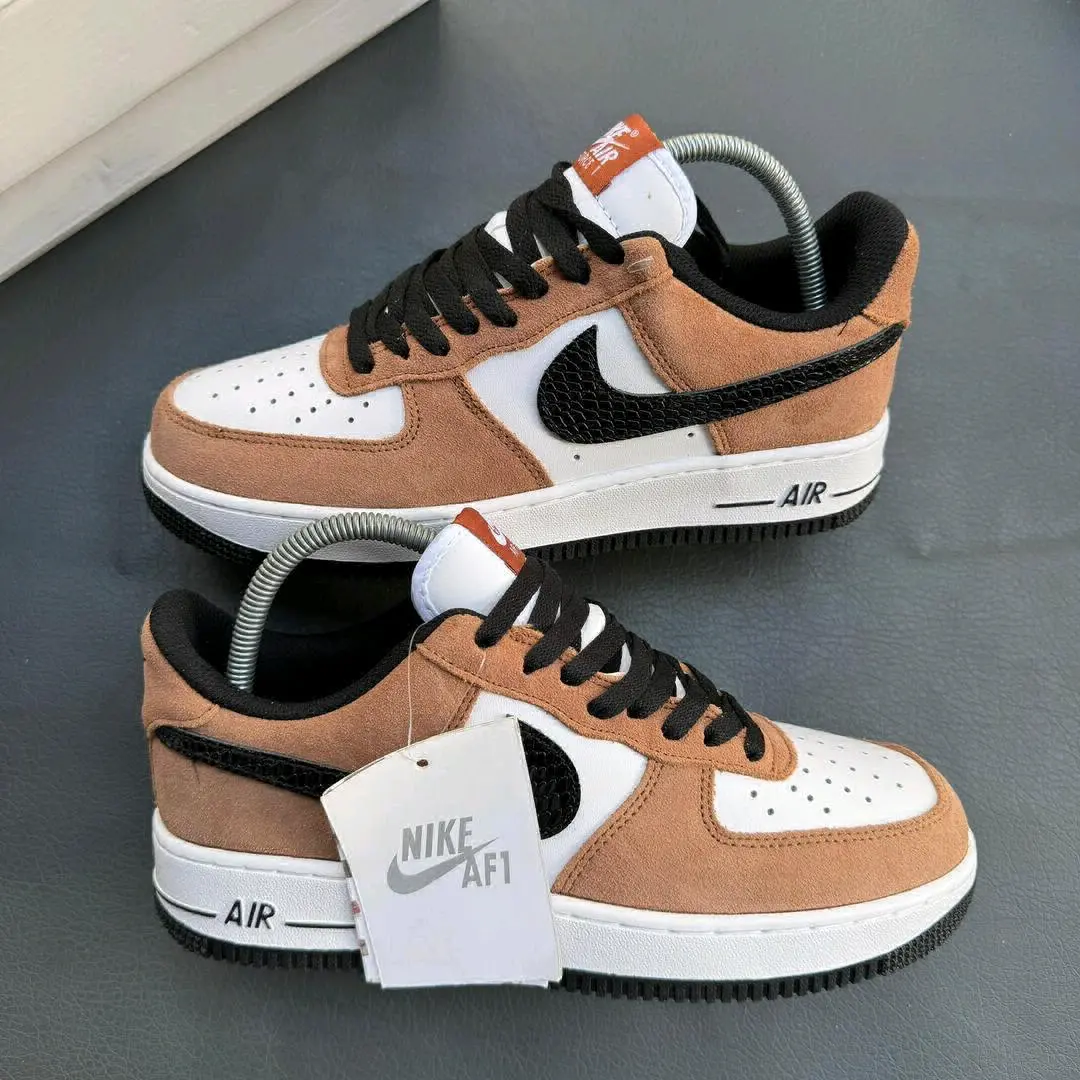 Nike Air Force 1 Low Panda thumbnail 2