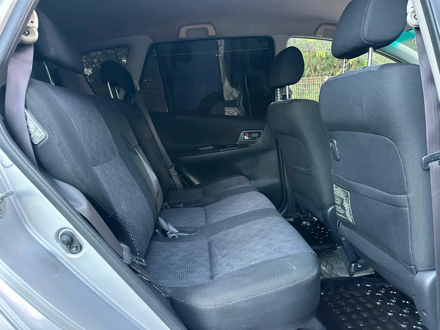 Toyota Ractis Silver thumbnail 6