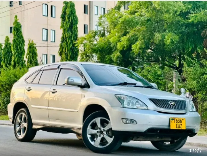 Toyota Harrier (Silver) thumbnail 2