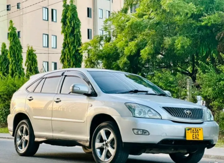 Toyota Harrier (Silver) thumbnail 7