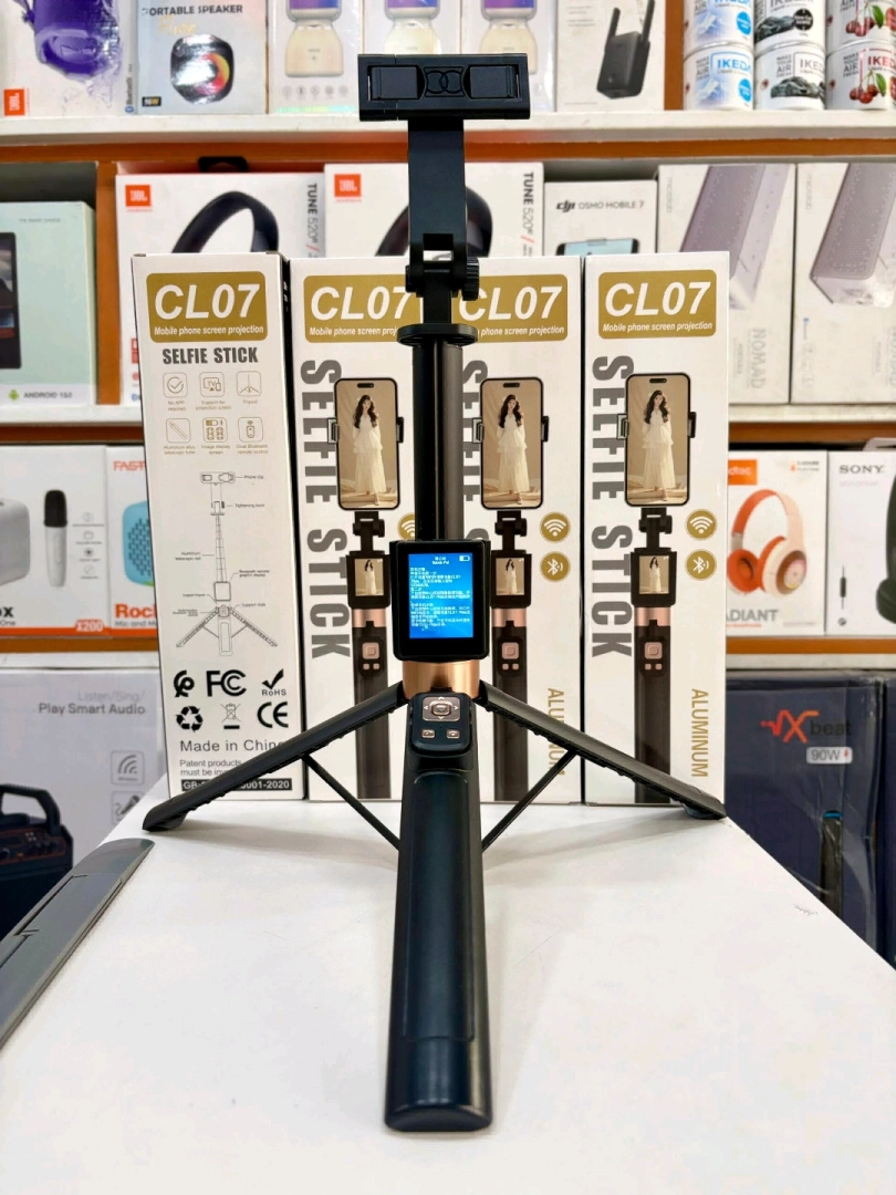 CL07 Selfie Stick and Tripod Stand with Screen Mirroring